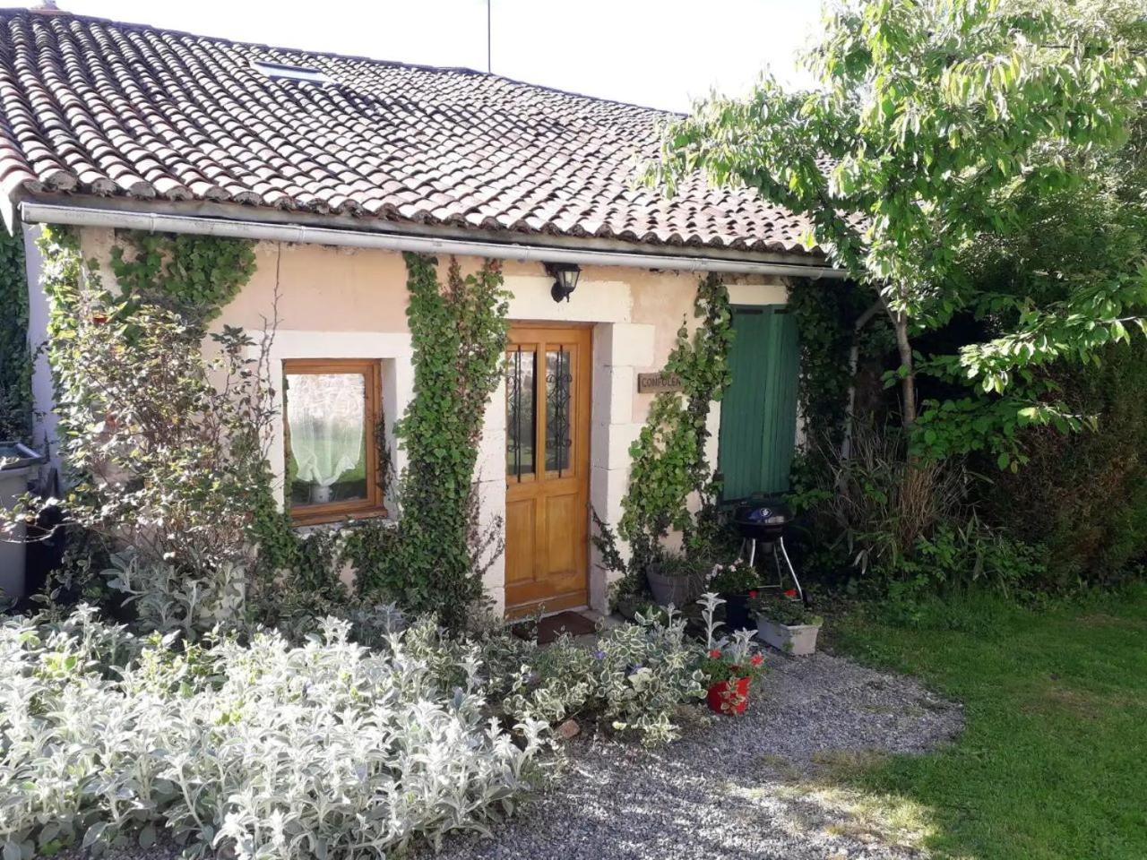 Tranquille Vienne Gites A Chirac Dept Charente Zewnętrze zdjęcie