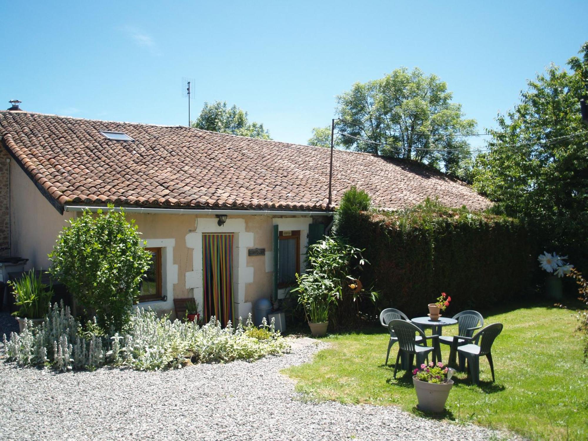 Tranquille Vienne Gites A Chirac Dept Charente Zewnętrze zdjęcie